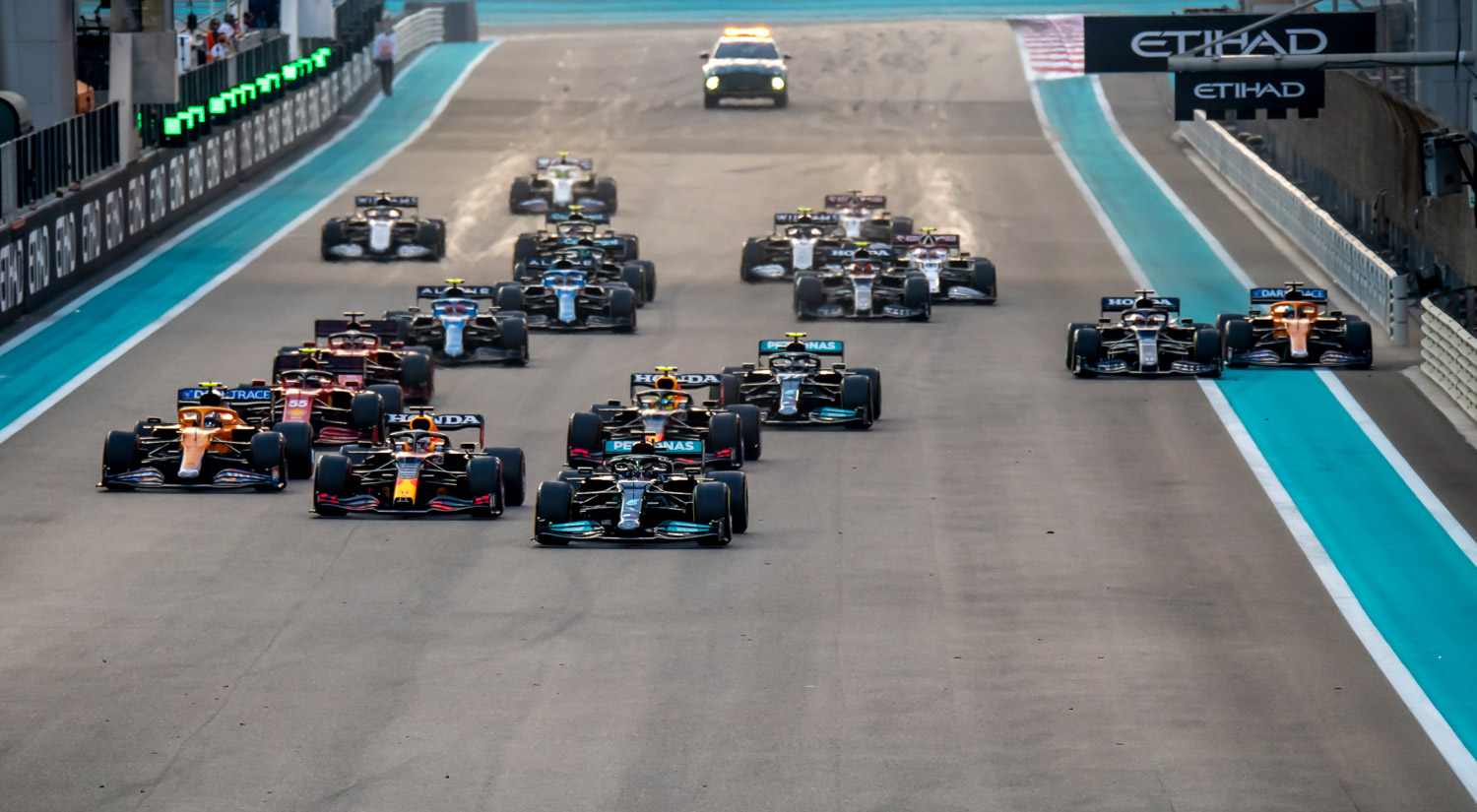The Start, Yas Marina Circuit, 2021
