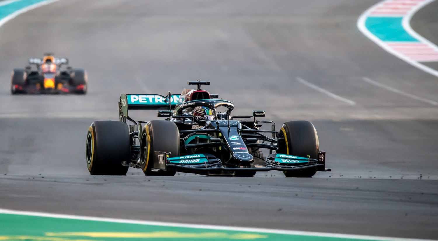 Lewis Hamilton & Max Verstappen, Yas Marina Circuit, 2021
