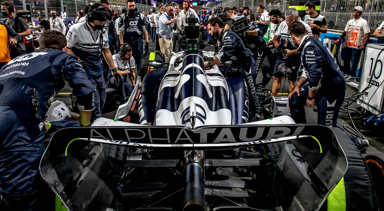 Pierre Gasly - AlphaTauri, Jeddah Corniche Circuit, 2022